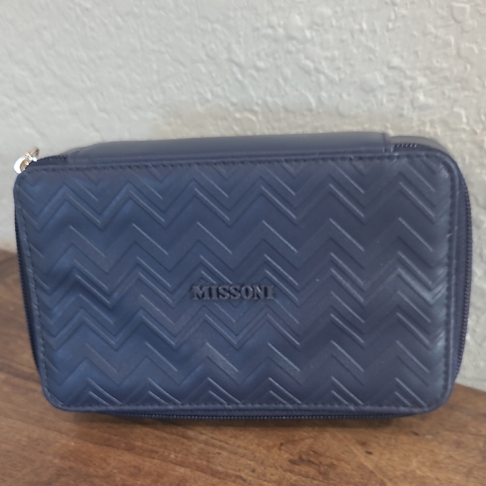EUC Missoni Bag Blue Chevron Travel Bag Women/Men Toiletry Bag Missoni for Delta